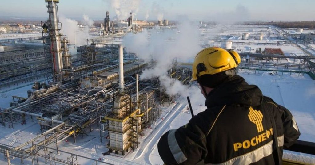 ارتفاع إنتاج روسيا النفطي في أكتوبر مقترباً من مستهدف “أوبك+”