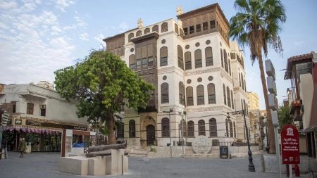 “جدة التاريخية” تُجدّد حضورها في معرض السفر العالمي في لندن