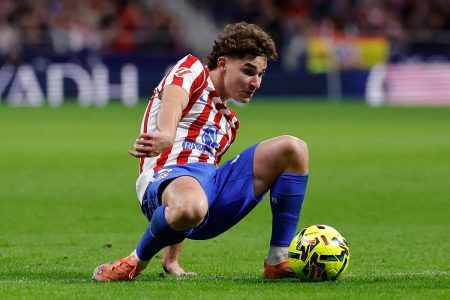 أنجولا تمنع ثلاثة من نجوم الأرجنتين من دخول أراضيها بسبب «الحمى الصفراء»