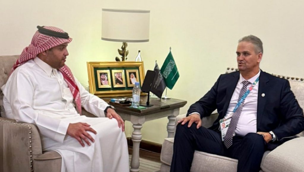 لقاء سعودي جزائري لبحث تطوير التعاون في لعبة “كيك بوكسينج” بين البلدين