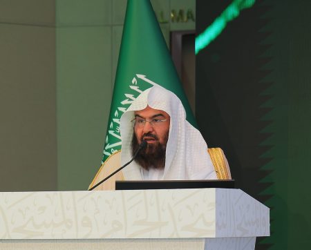 «السديس» يدشّن برنامج «معين» لتحسين جودة الخدمات المقدَّمة لقاصدات المسجد الحرام