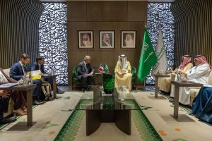 «الفالح» يبحث مع وزير التجارة الخارجية الفرنسي تعزيز العلاقات الاقتصادية وفرص الشراكة