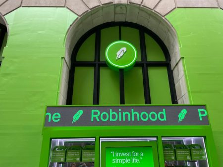 تدخل Robinhood مجال الرهن العقاري بأسعار مخفضة وأموال لتغطية تكاليف الإغلاق