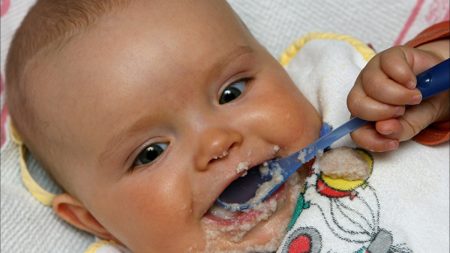 نستله تواجه اتهامات بتعريض صحة الرضّع للخطر في قارات عدة