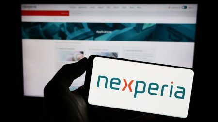 الصين ترفع الحظر عن صادرات رقائق Nexperia