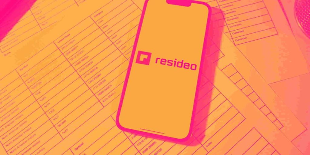 لماذا تنخفض أسهم Resideo (REZI) اليوم