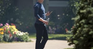 لماذا انزعج جيران مارك زوكربيرغ منه؟