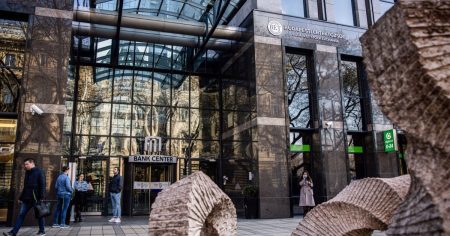 سباق التضخم يدعم تنافسية الأسواق الناشئة أمام المتقدمة