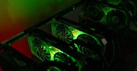 صندوق تابع لأبوظبي يزيد استثماره في بتكوين قبيل هبوطها