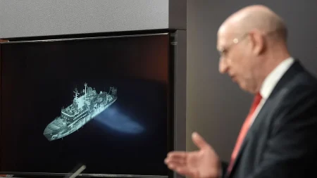 بريطانيا تُرصد سفينة التجسس الروسية “يانتار” وتحذر بوتين.