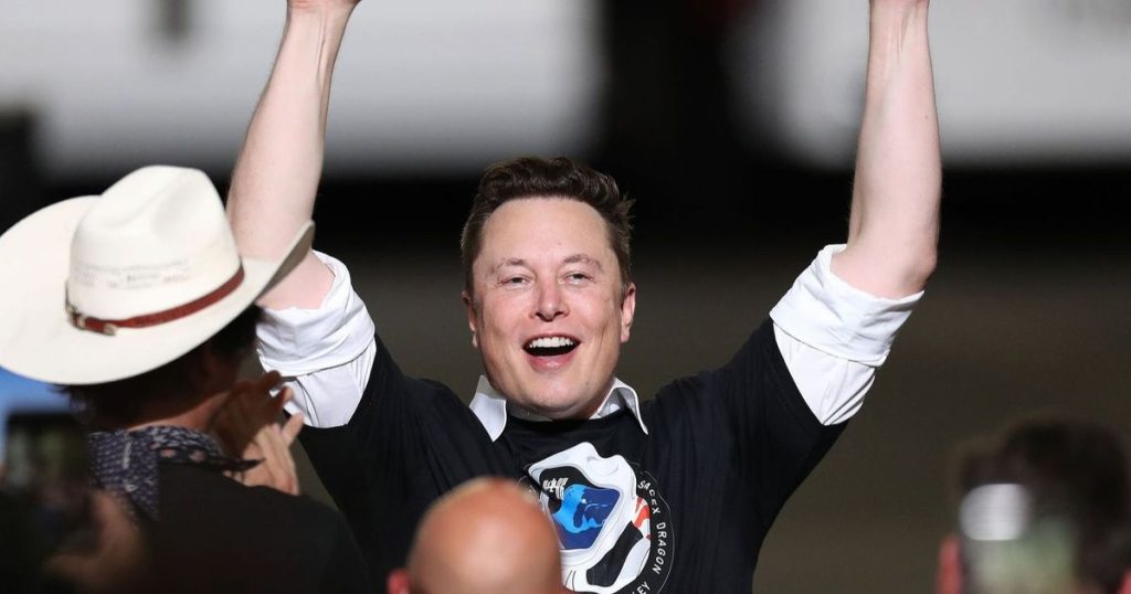 “تسلا” تقر حزمة تعويضات لإيلون ماسك قد تجعله أول تريليونير في التاريخ