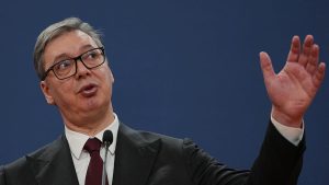 رئيس صربيا فوčić يُسجلّ على الميكروفون المفتوح: تلقيت رسالة من موسكو.