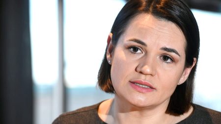 قائد المعارضة البيلاروسية يقول إن الديكتاتوريين “يختبرون حدود أوروبا” لـ”يورونيوز”.