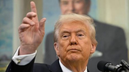 ترامب: تخليت عن إبستين قبل تحول قضيته إلى فضـ.يحة