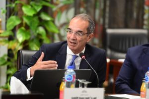 وزير الاتصالات: التحول الرقمي في تراخيص المركبات يرفع العبء عن المواطنين ويبسط الإجراءات