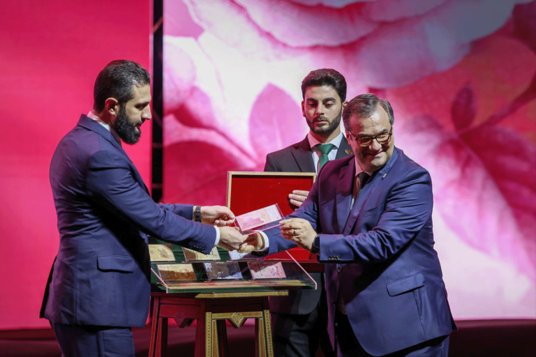 الشرع يطلق العملة السورية الجديدة