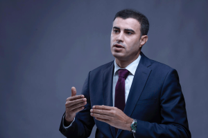 رئيس مرصد حقوقي للجزيرة نت: إسرائيل تسهّل تهجير كفاءات غزة