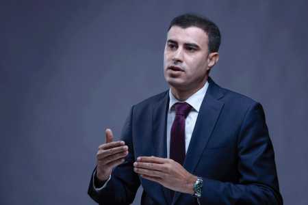 رئيس مرصد حقوقي للجزيرة نت: إسرائيل تسهّل تهجير كفاءات غزة