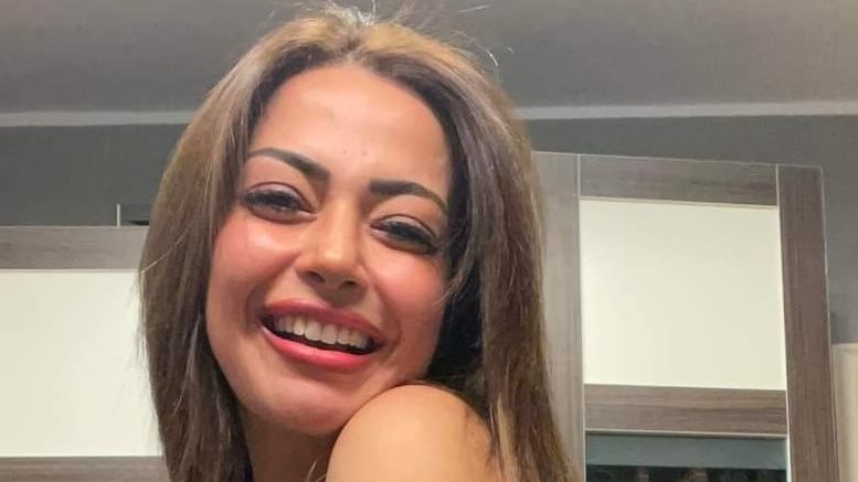 داليا مصطفى تخطف الأنظار بإطلالة أنيقة