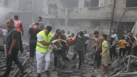 مقرر أممي سابق: استمرار الانتهاكات في غزة ينسف مسار السلام