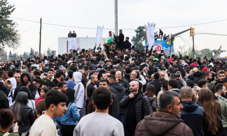 مقتل 3 في احتجاجات العلويين باللاذقية والساحل السوري