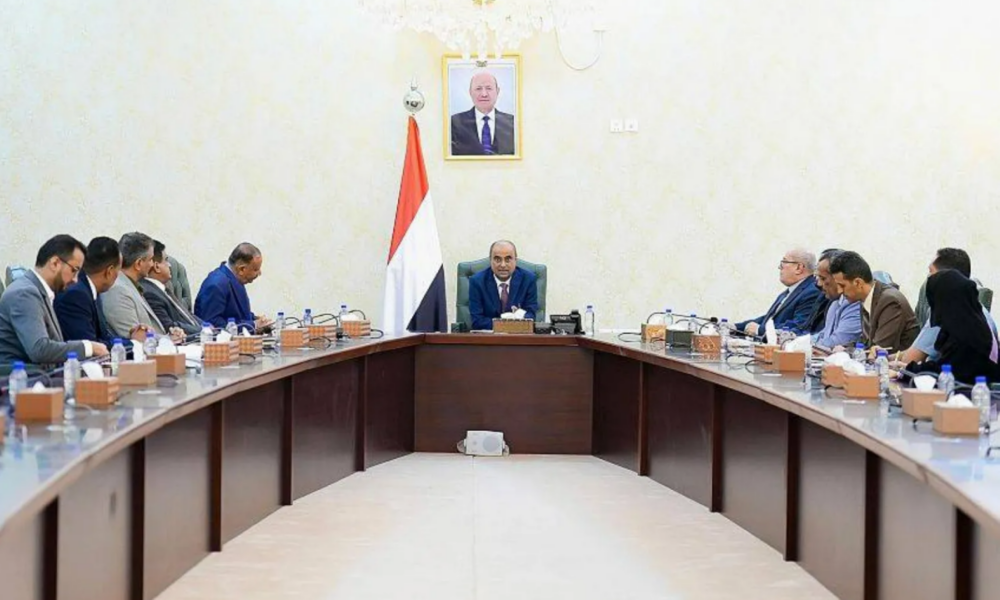 الحكومة اليمنية تشيد بالدعم السعودي وتعلن الطوارئ بالشرق