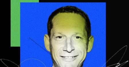 رئيس بلدية سان فرانسيسكو دانيال لوري: “نحن مدينة في طور الازدهار”.