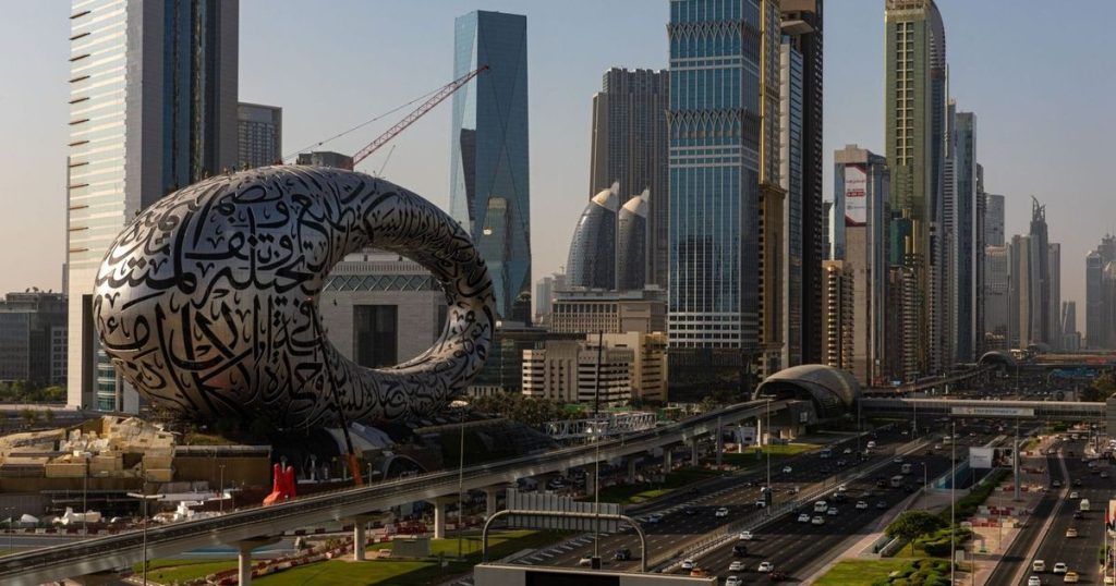 القطاع الخاص في الإمارات يواصل التوسع ويصل لأعلى مستوى في 9 أشهر