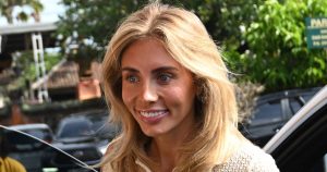 بوني بلو تُغرَّم وتُمنع من دخول إندونيسيا 10 سنوات بعد توقيف في بالي.