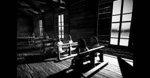 “Horses” ليست بالمستوى المتوقع للعبة (الحصان) الأكثر إثارة للجدل هذا العام.