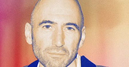 غريندر تتبنى الذكاء الاصطناعي وتسعى لتصبح “تطبيقاً شاملاً” للمثليين.