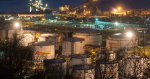 أسعار النفط تسجل مكاسب أسبوعية وسط ترقب للمفاوضات الروسية الأوكرانية