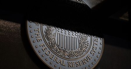 لماذا تعاود البنوك شراء التأمين ضد الخسائر؟