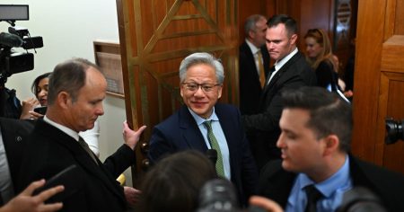 قيصر الذكاء الاصطناعي الأميركي: الصين ترفض رقائق “إنفيديا H200” وتدعم شرائحها المحلية