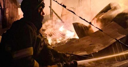 روسيا تقصف أهدافا حيوية في أوكرانيا وكييف تهاجم بأسراب المسيّرات