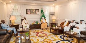 «آل الشيخ» يبحث مع المفتي العام البوروندي سبل تعزيز جهود نشر منهج الوسطية والاعتدال