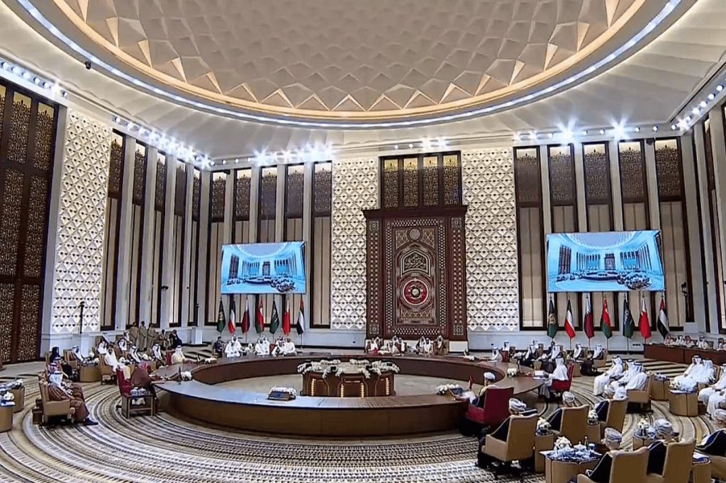 أستاذ إعلام: بيان قمة مجلس التعاون أكد ثبات الموقف الخليجي من القضية الفلسطينية