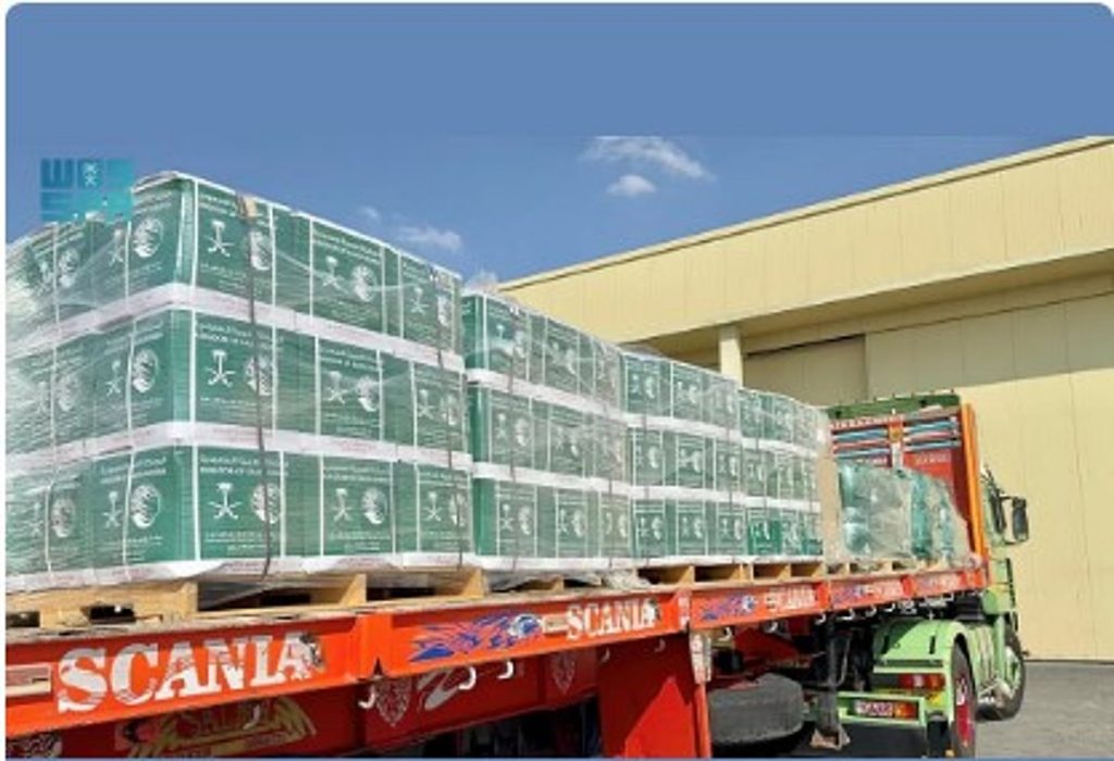 وصول الطائرة السعودية الـ75 لإغاثة الشعب الفلسطيني في قطاع غزة