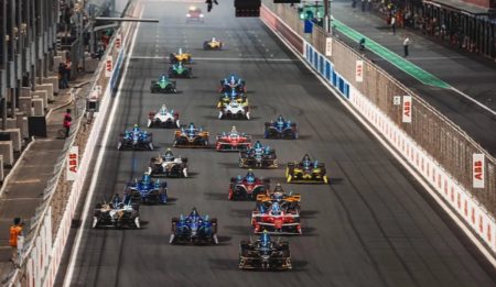 حلبة كورنيش جدة تستضيف سباق جدة “إي بري 2026” للسيارات الكهربائية فبراير القادم