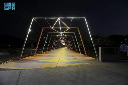 ممشى الورود بنجران.. وجهة حضرية تجذب السكان والزوار