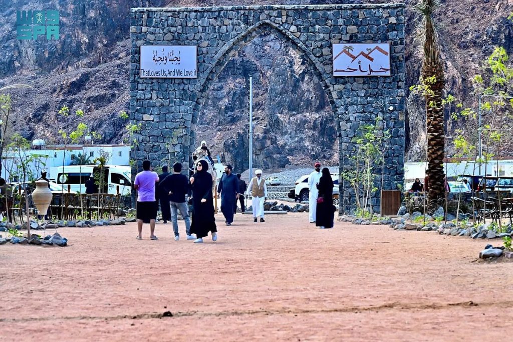 «الإطلالات الجبلية» بالمدينة المنورة.. مقوّمات طبيعية تدعم صناعة الوجهات السياحية بالمنطقة