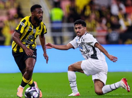 الاتحاد يتخطى عقبة الشباب بهدفين دون رد