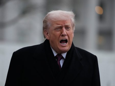 ترامب يشدد حصار فنزويلا والنواب الأميركي يرفض تقييد صلاحياته