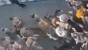 ترامب يتناول احتجاجات إيران في ظل انهيار اقتصادي وأزمة عملة.