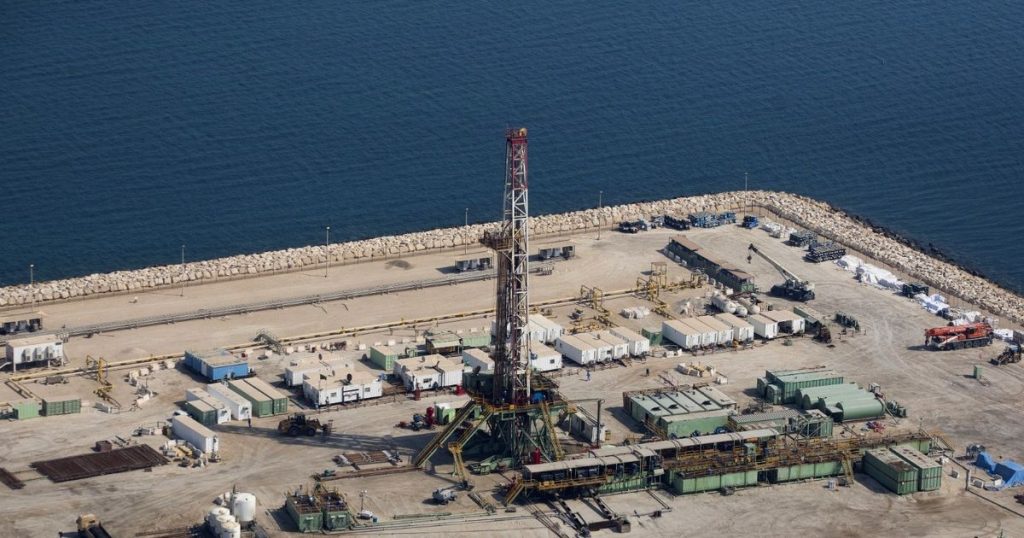 “أوبك+” يتجه لتأكيد وقف زيادة إمدادات النفط بالربع الأول 2026