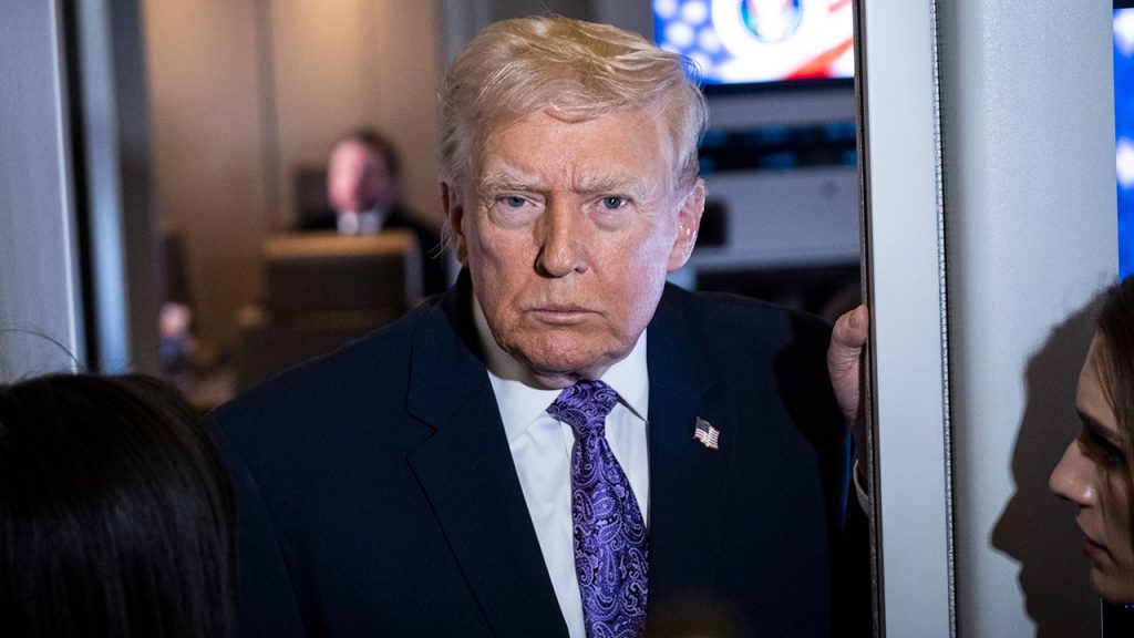 الرئيس دونالد ترامب ينشر تدوينة على “تروث سوشال” حول سوريا وإسرائيل.