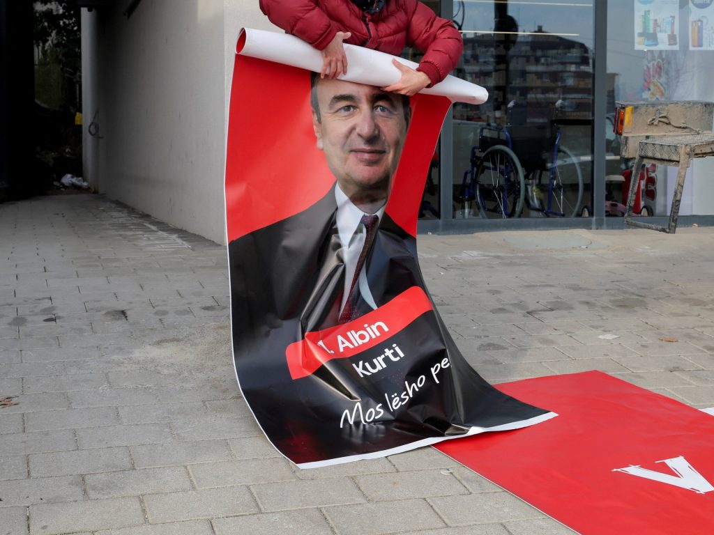 كوسوفو تجري انتخابات لإنهاء جمود سياسي مستمر منذ عام