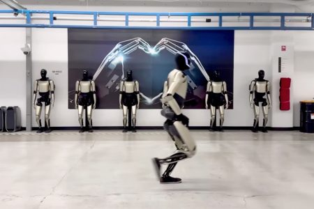 شاهد روبوتات “أوبتيموس” وهي تركض بكفاءة وليونة كبيرة | تكنولوجيا