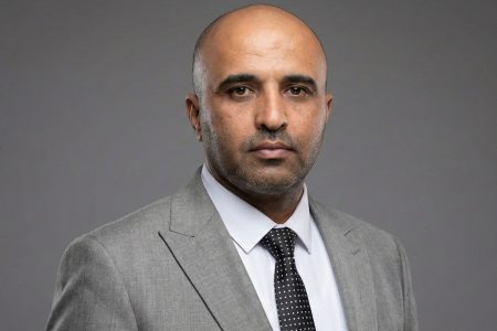 الحكومة اليمنية تسلّم الحوثيين جثامين 26 من عناصرها