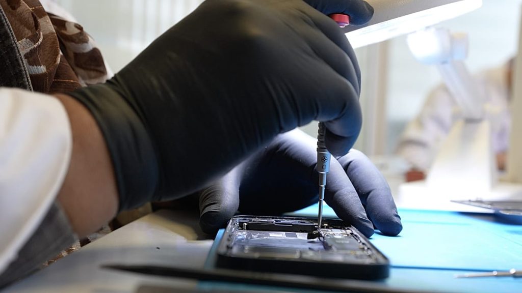 إصلاح وإعادة الاستخدام: نظرة على سوق التقنية المُجدَّدة في أوروبا.